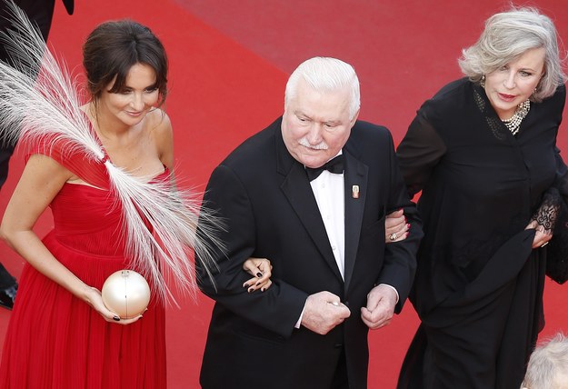 Były prezydent Lech Wałęsa w Cannes /SEBASTIEN NOGIER  /PAP/EPA