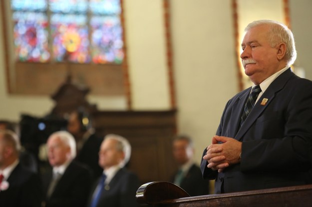 Były prezydent RP Lech Wałęsa podczas Mszy za Wolność w Archikatedrze św. Jana Chrzciciela /Leszek Szymański /PAP