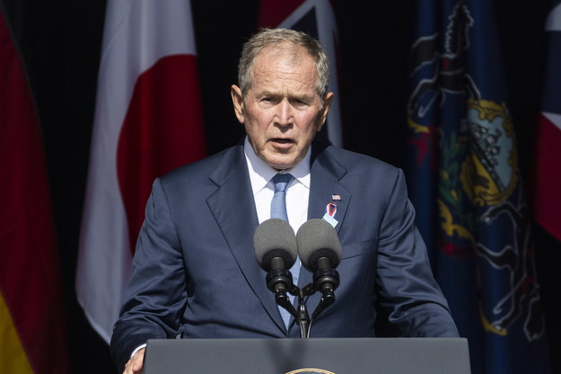 Były prezydent USA George W. Bush podczas uroczystości 20. rocznicy zamachów 11 września /JIM LO SCALZO /PAP/EPA