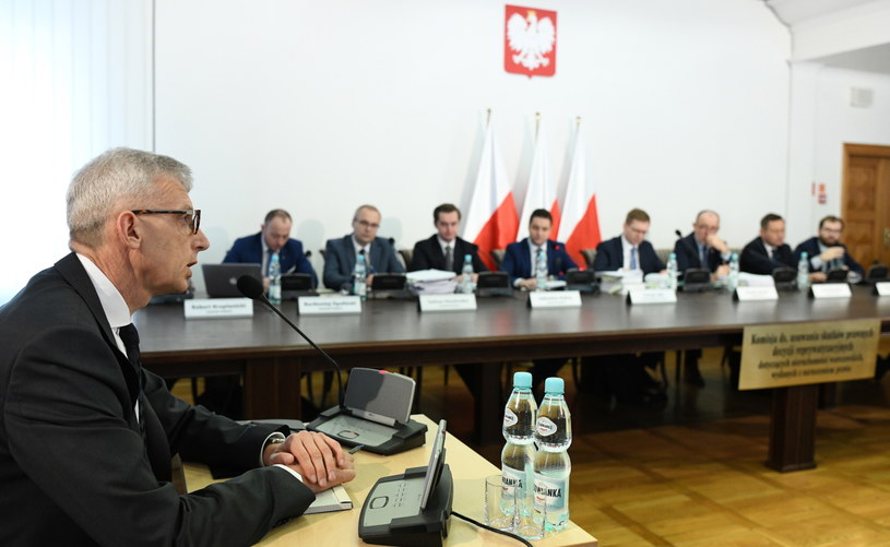 Były sekretarz m.st. Warszawy z ramienia PiS Mirosław Kochalski zeznaje jako świadek przed komisją weryfikacyjną ds. reprywatyzacji /Jacek Turczyk /PAP