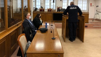 Były senator ciągnął psa za samochodem. Zeznania świadków