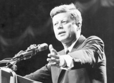 Były szef CIA: Zabójcę JFK osobiście instruował Chruszczow