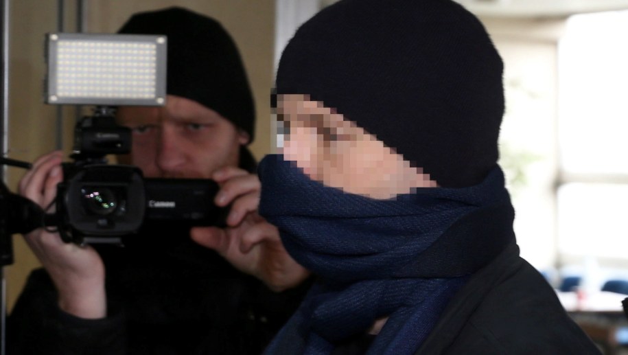 Były szef KNF Marek Ch. przewieziony do prokuratury / Andrzej Grygiel /PAP