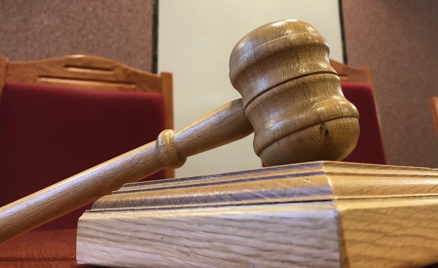 Były trener kadry w kolarstwie górskim stanął przed sądem. Jest oskarżony m.in. o gwałty