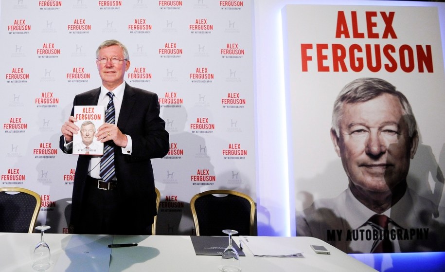 Były trener piłkarzy Manchesteru United sir Alex Ferguson /FACUNDO ARRIZABALAGA /PAP/EPA