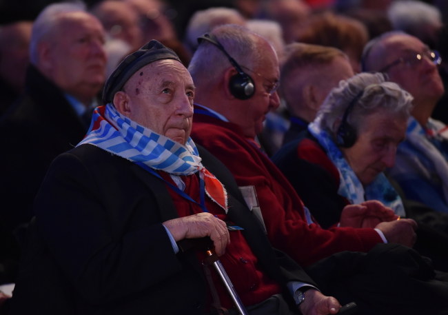 Były więzień Michał Habas, 27 bm. podczas głównej ceremonii 70. rocznicy wyzwolenia nazistowskiego niemieckiego obozu koncentracyjnego i zagłady Auschwitz-Birkenau /PAP/Jacek Bednarczyk /PAP