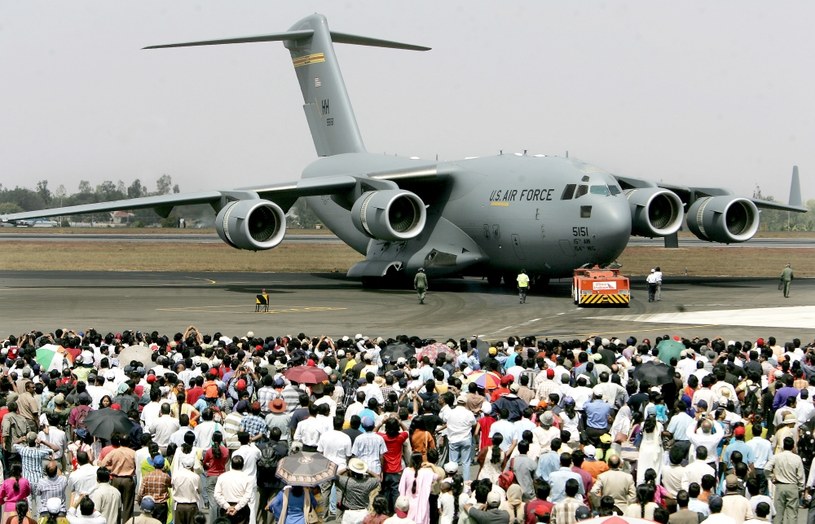 C-17 Globemaster podczas jednego z pokazów lotniczych /AFP