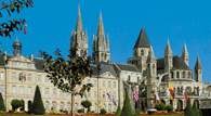 Caen, romański kościoł St. Étienne /Encyklopedia Internautica
