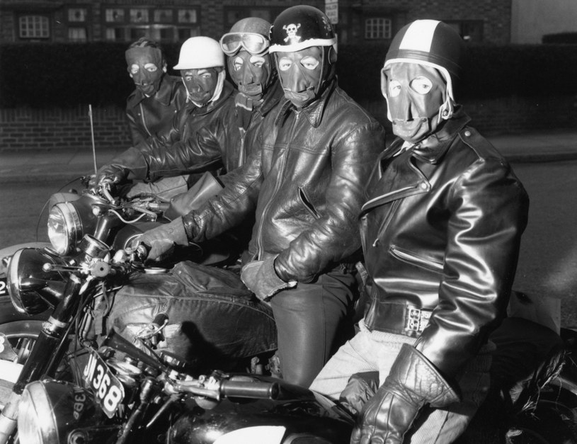Cafe Racers w swoich maskach często brani byli za członków motocyklowych gangów /Getty Images/Flash Press Media