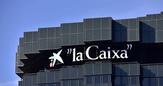 Caixabank i Bankia oficjalnie ogłosiły początek fuzji. /AFP