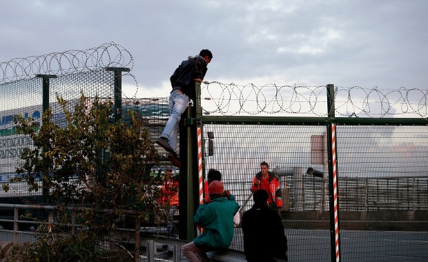 Calais: Imigranci znów szturmowali wjazd do Eurotunelu