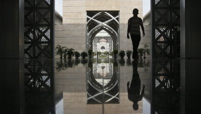 Całe życie pracował fizycznie. Jako emeryt dowiedział się, że jest... synem sułtana!