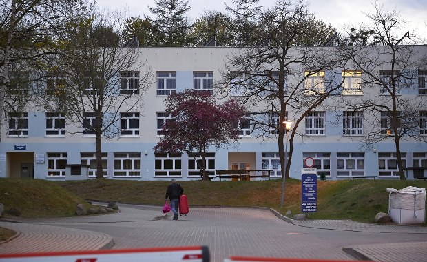 Całkowita kwarantanna w Wojewódzkim Szpitalu Psychiatrycznym w Gdańsku. 16 pracowników ma koronawirusa