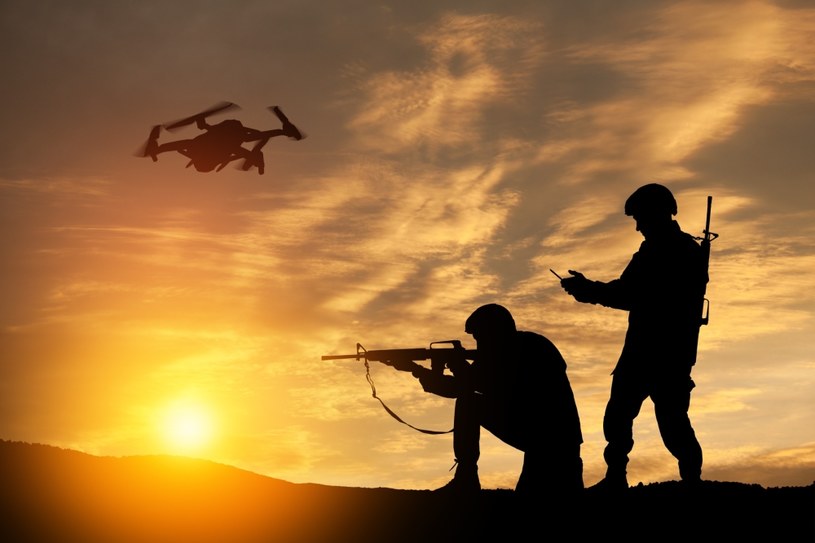 Call of Duty: Modern Warfare 2 i nietypowe użycie drona /123RF/PICSEL