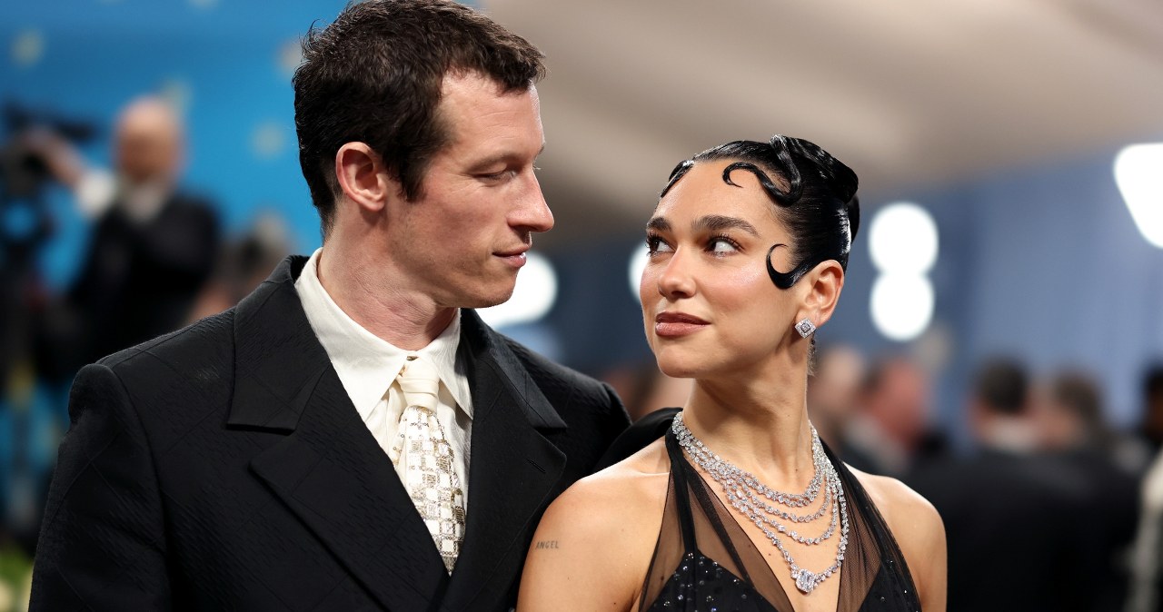 Callum Turner, Dua Lipa /John Shearer/WireImage /Getty Images