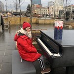 Całoroczne fortepiany na ulicach Katowic. Są odporne na warunki atmosferyczne