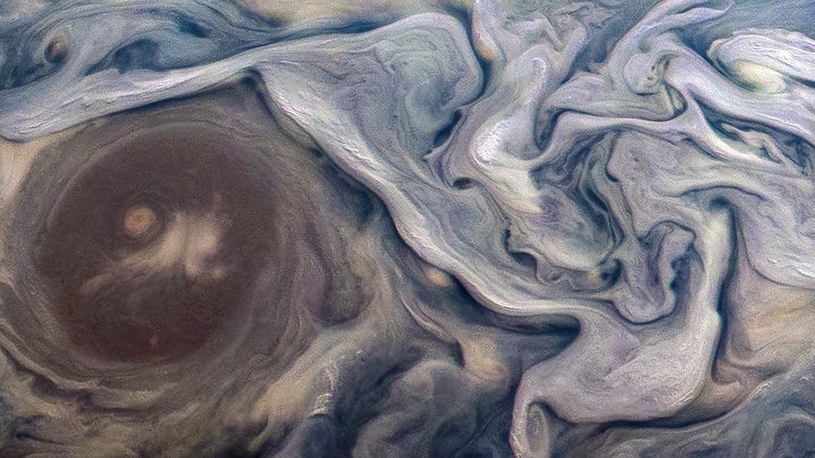 Cały dramatyzm burzliwej atmosfery Jowisza na najnowszych obrazach z sondy Juno /Geekweek