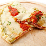 Calzone - pizza w kształcie pieroga