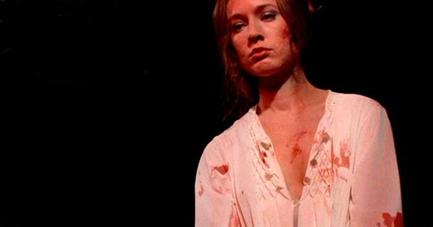 Camille Keaton w filmie "I Spit on Your Grave" /materiały prasowe