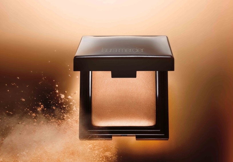 Candleglow Sheer Perfecting Powder, Laura Mercier /materiały prasowe