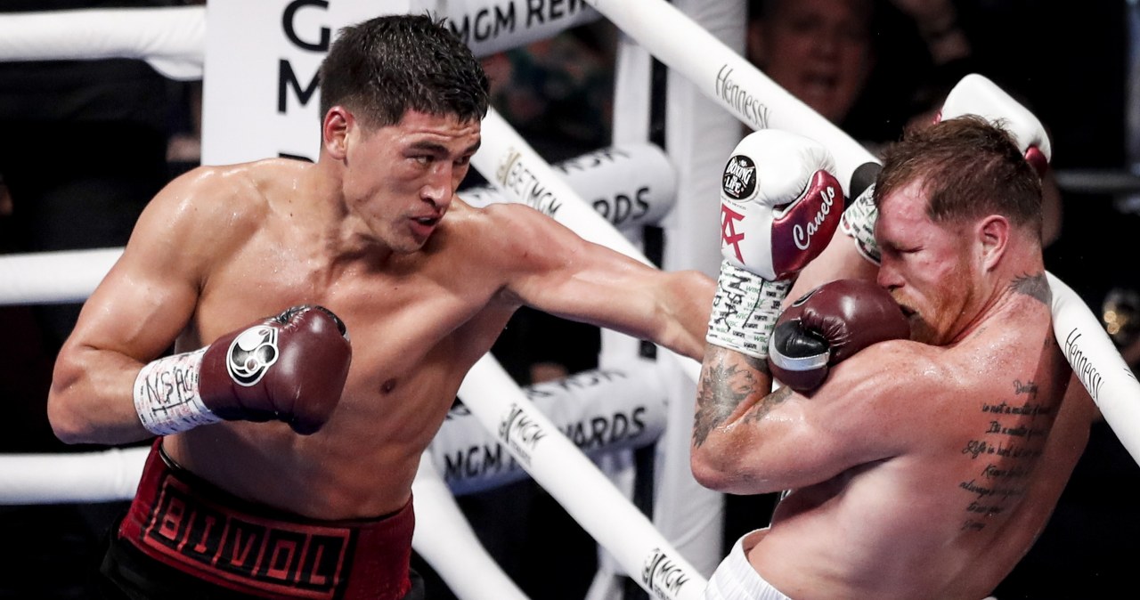 Canelo niespodziewanie pokonany przez rosyjskiego boksera Biwoła. "To się tak nie skończy"