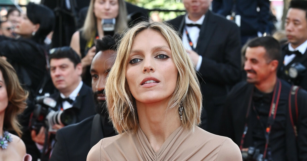 Cannes 2022: Anja Rubik /Rex Features/EAST NEWS /East News