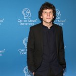 Cannes 2022: Reżyserski debiut Jessego Eisenberga w sekcji Critics Week