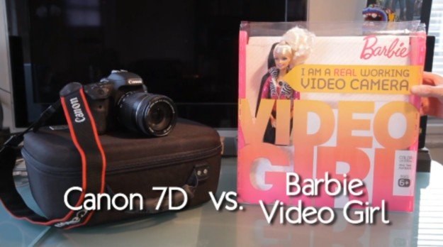 Canon czy lalka Barbie? Niech wygra lepszy /Fotoblogia.pl