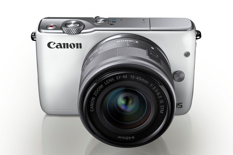 Canon EOS M10 z obiektywem EF-M 15-45mm f/3.5-6.3 IS STM /materiały prasowe