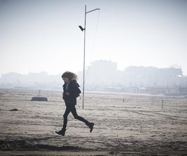 Cara Delevingne w scenie z filmu "Twarz anioła"