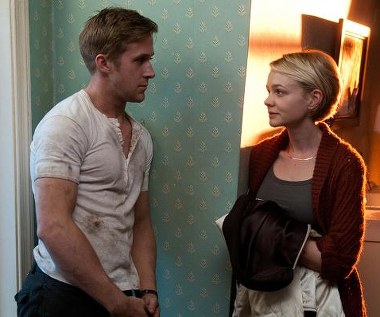Carey Mulligan i Ryan Gosling w filmie "Drive"