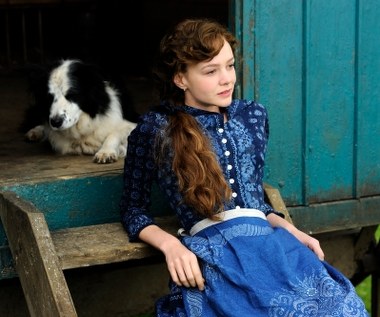 Carey Mulligan w scenie z filmu "Z dala od zgiełku"