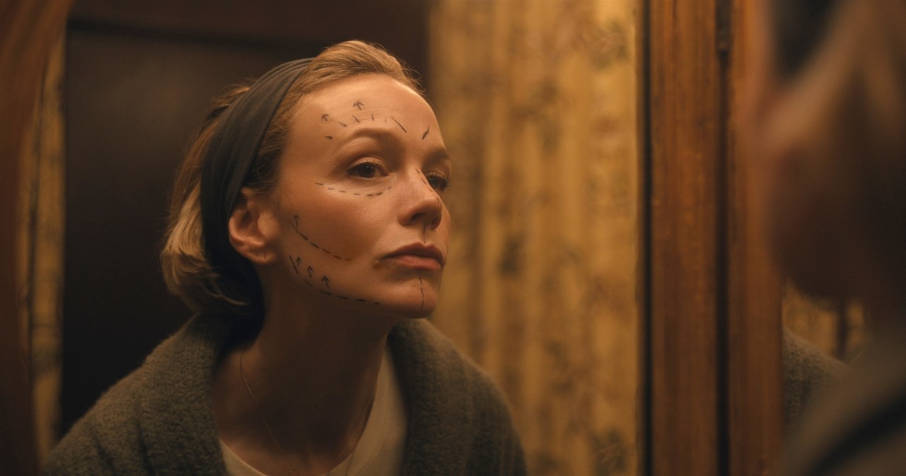 Carey Mulligan w serialu "Awantura" /Netflix