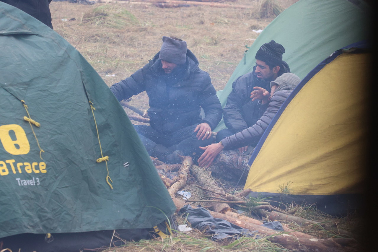 Caritas o sytuacji na granicy: Pomocy potrzebują migranci, ale także tamtejsi mieszkańcy