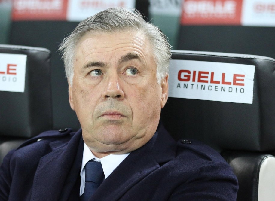Carlo Ancelotti nie musiał długo szukać nowego pracodawcy /GABRIELE MENIS /PAP/EPA