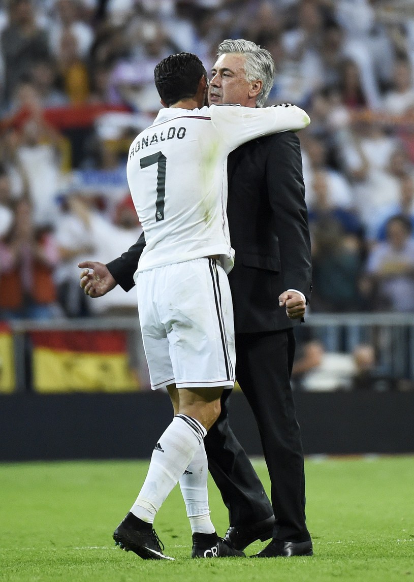 Carlo Ancelotti (z prawej) i Cristiano Ronaldo /AFP