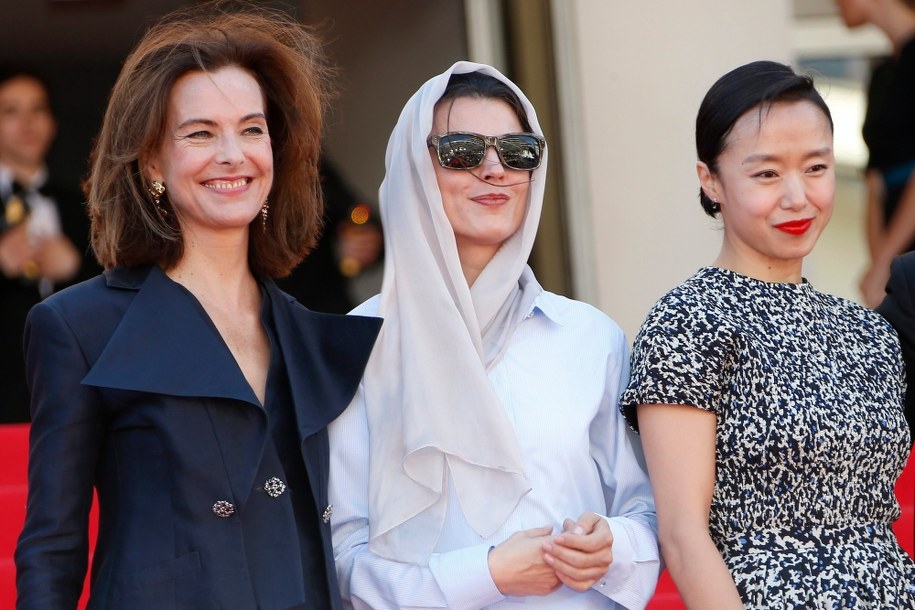 Carole Bouquet (z lewej), Leila Hatami (w środku), Jeon Do-yeon (z prawej) /IAN LANGSDON /PAP/EPA