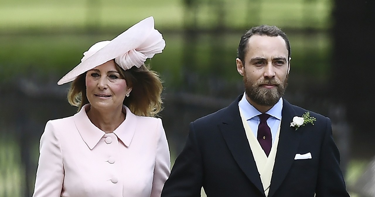 Carole Middleton z synem /- /East News