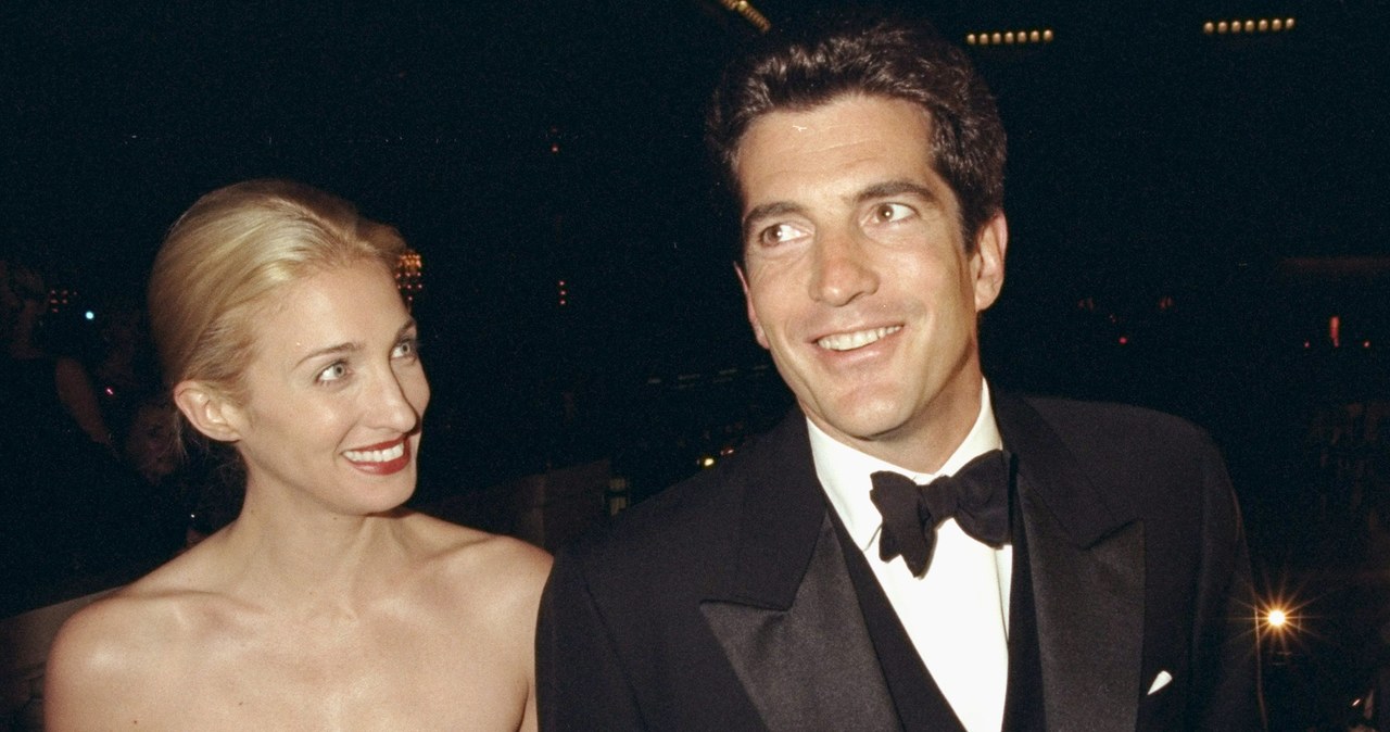 Carolyn Bessett-Kennedy i John F. Kennedy Jr w 1998 roku /New York Daily News Archive /Getty Images