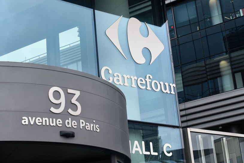 Carrefour we Francji planuje zwolnić 1500 pracowników /AFP