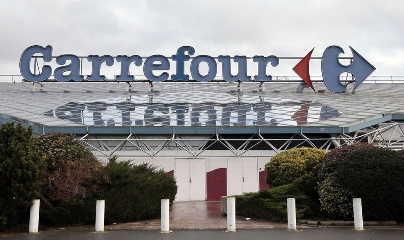 Carrefour wycofuje popularny przysmak z półek. Sieć proponuje klientom zwrot. /ACQUES DEMARTHON /AFP