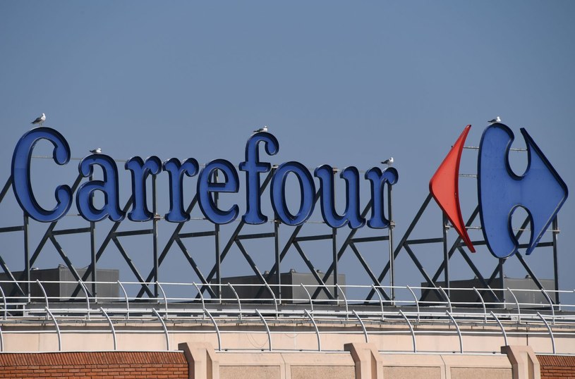 Carrefour zatrudni w 2021 roku 15 tys. młodych osób / PASCAL GUYOT /AFP