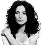 Carrie-Anne Moss /