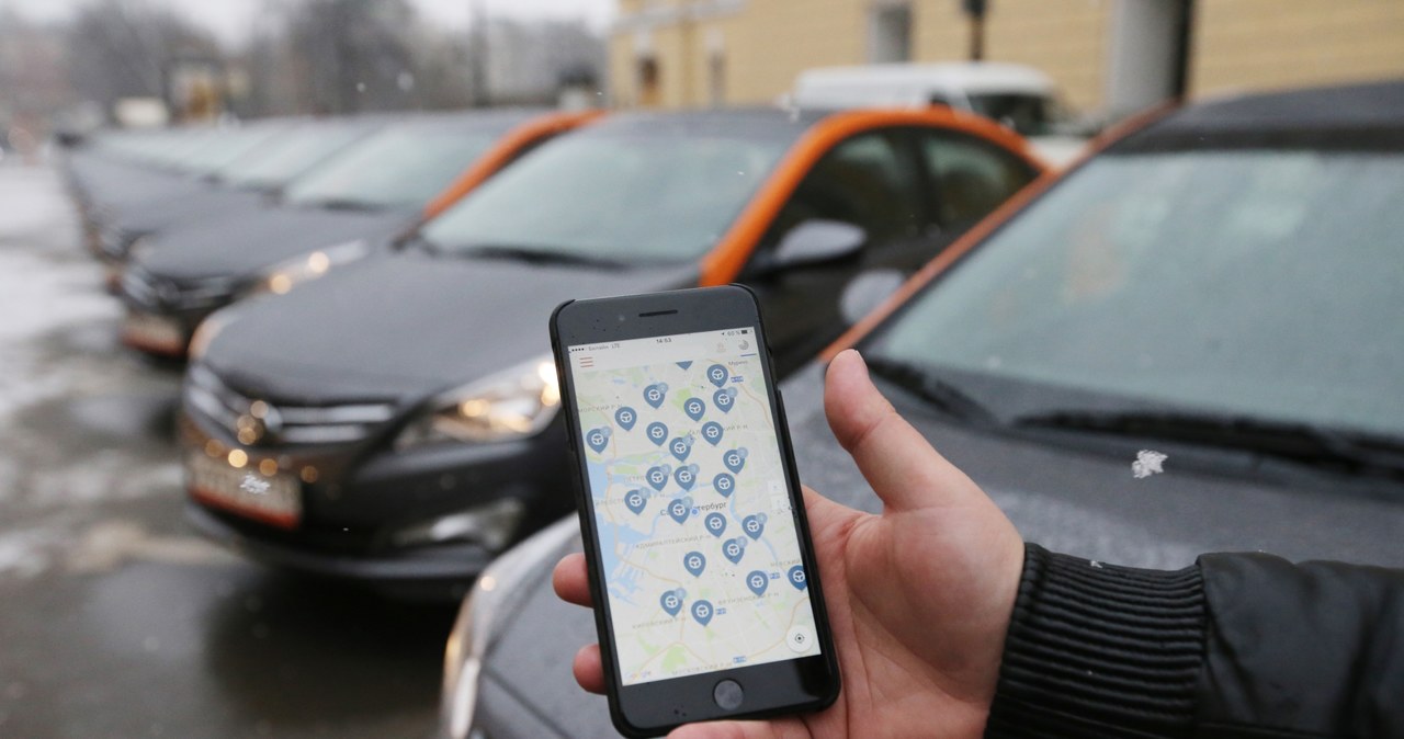 Carsharing miałby pozwolić na zmniejszenie liczebności flot, a pracownicy korzystaliby z samochodów tylko wtedy, gdy byłyby im potrzebne /Getty Images