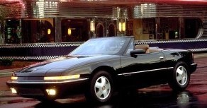 Cascada to pierwszy kabriolet Buicka od 25 lat. Ostatnim z nich był model Reatta z 1991 roku. /Buick