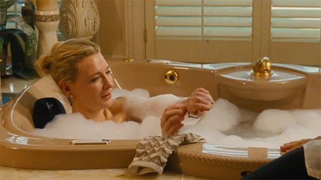 Cate Blanchett w filmie "Blue Jasmine" szuka miłości. W życiu prywatnym już ją znalazła... /materiały dystrybutora