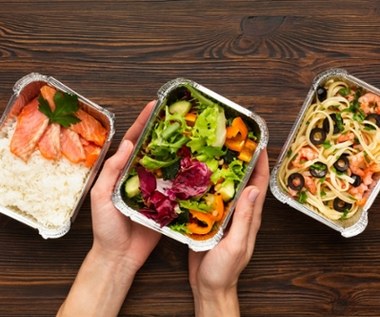 Catering dietetyczny na home office – czy pomoże ograniczyć podjadanie i zadbać o linię?