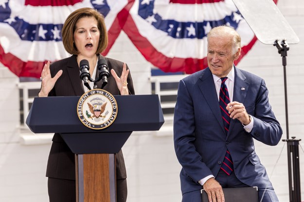 Catherine Cortez Masto i Joe Biden. /Shutterstock