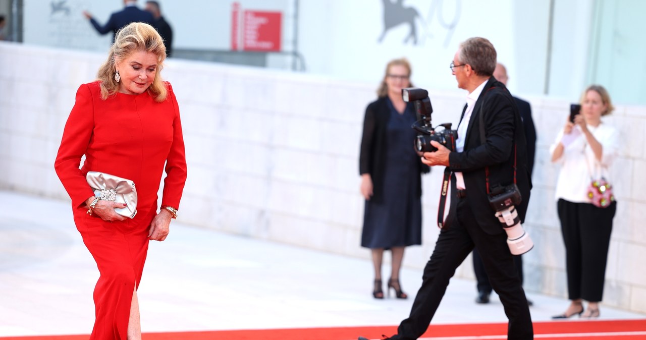 Catherine Deneuve na otwarciu festiwalu w Wenecji - 31 sierpnia 2022 /Maria Moratti /Getty Images