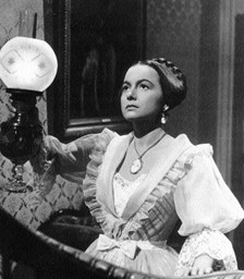 Catherine Sloper (Olivia de Havilland) w filmie Dziedziczka na podstawie powieści Dom na placu Waszyngtona, reż. William Wyler, 1949 r. /Encyklopedia Internautica